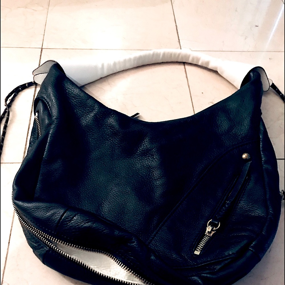 Yany black and white hobo bags
